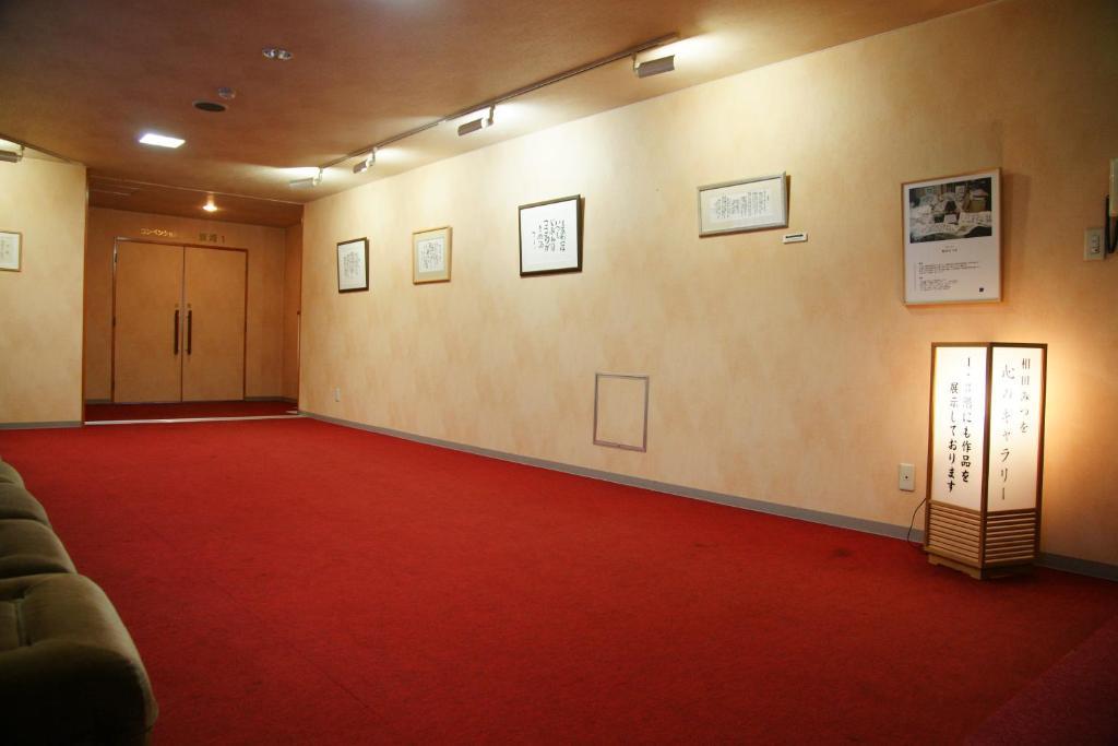 豪士卡瓦坎酒店 山之內 外观 照片